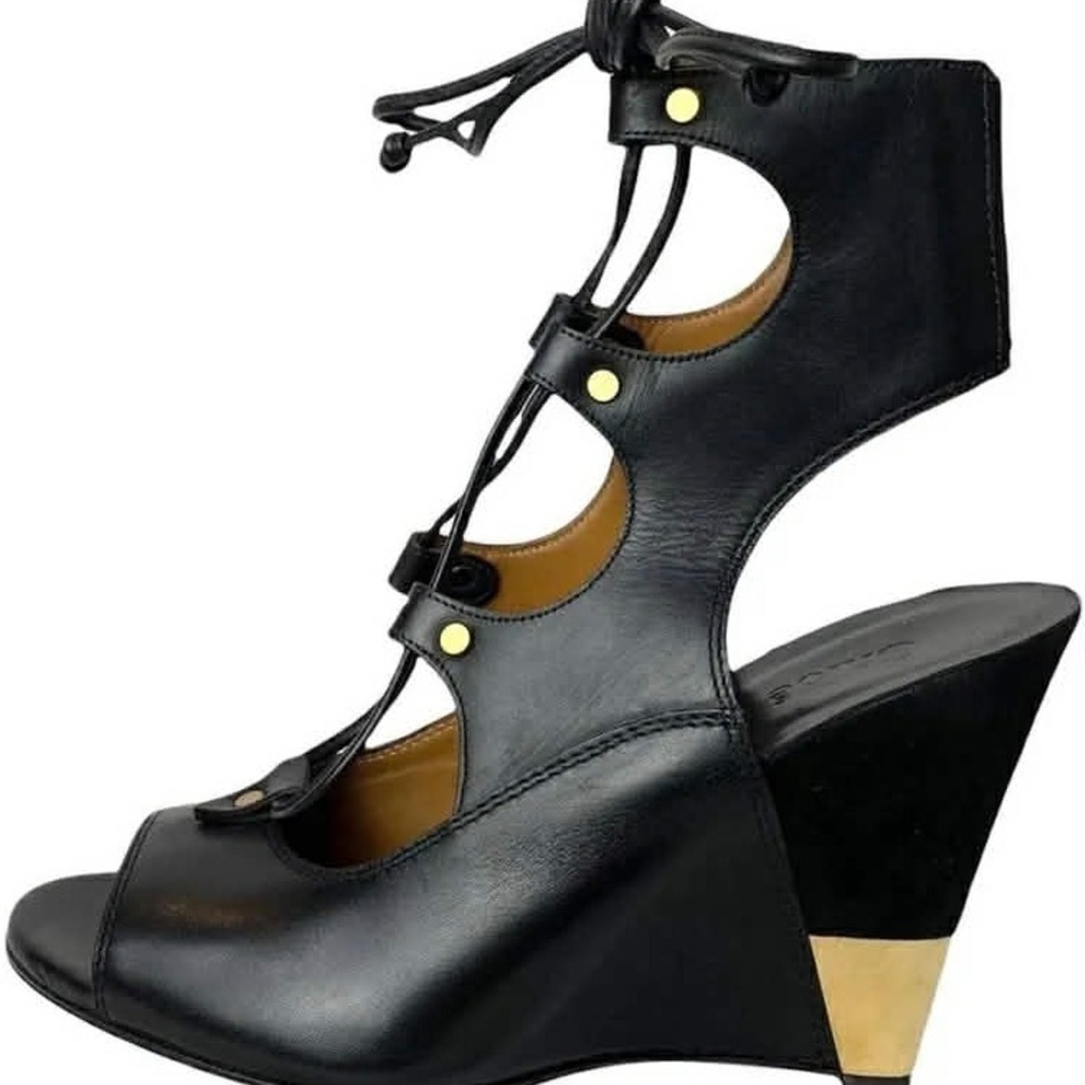 Chloe Leather Gladiator Black Sandals